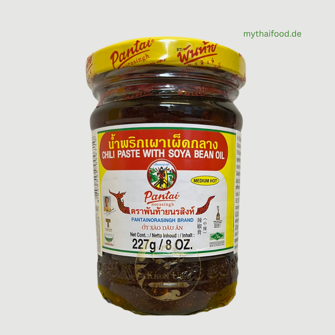 Chilipaste mit Sojaöl Mittelscharf ( Pantai )/น้ำพริกเผา 227g.